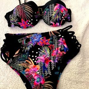 Zoho tropical floral bikini size small